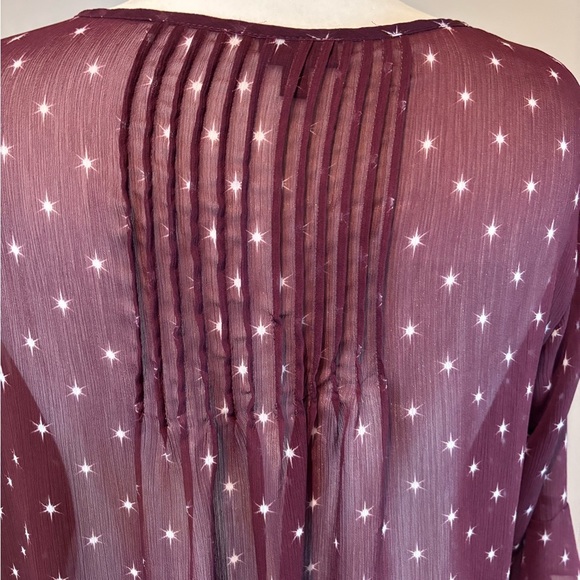 Torrid Size 2 Maroon Star Print Sheer Blouse • 100% Polyester - Picture 9 of 14